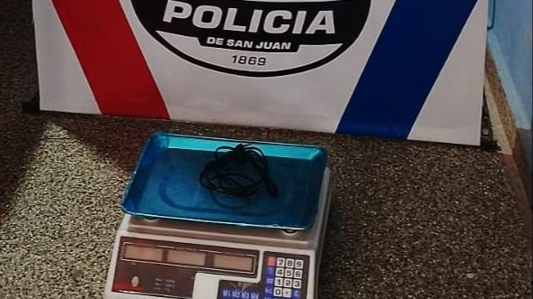 Buscan al vendedor de una balanza cuyo origen sería ilícito