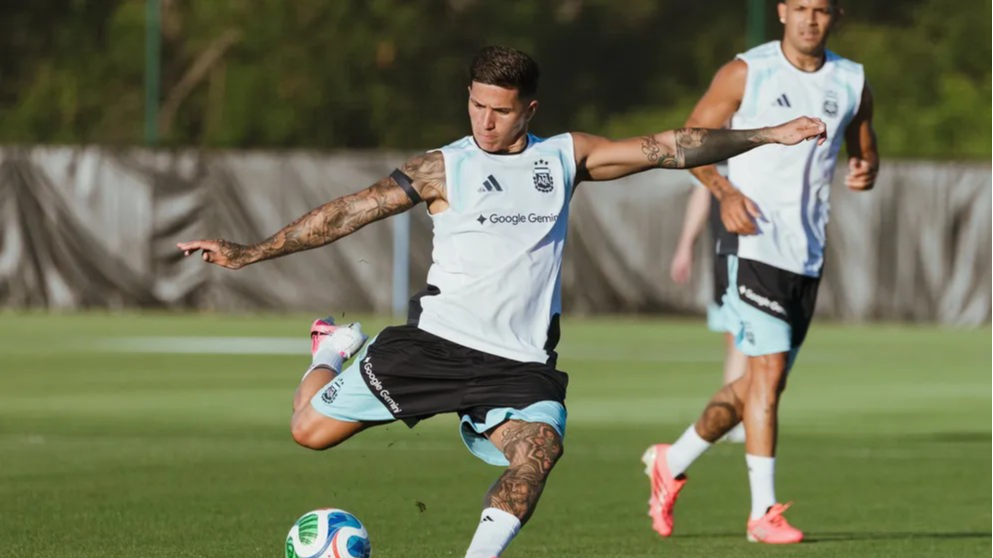 Argentina volvió a los entrenamientos pensando en el debut ante Argelia