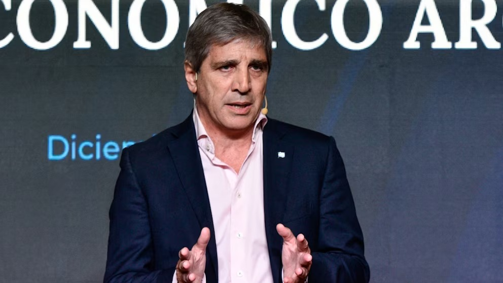 El Gobierno consiguió USD 200 millones y refinanció toda la deuda en pesos