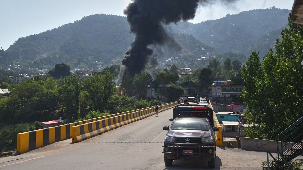 Tragedia en Pakistán: cayó un helicóptero y murieron 22 personas
