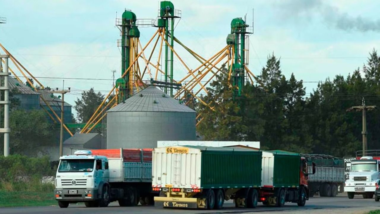 El costo del flete golpea al campo y llega al 30% del valor de la producción