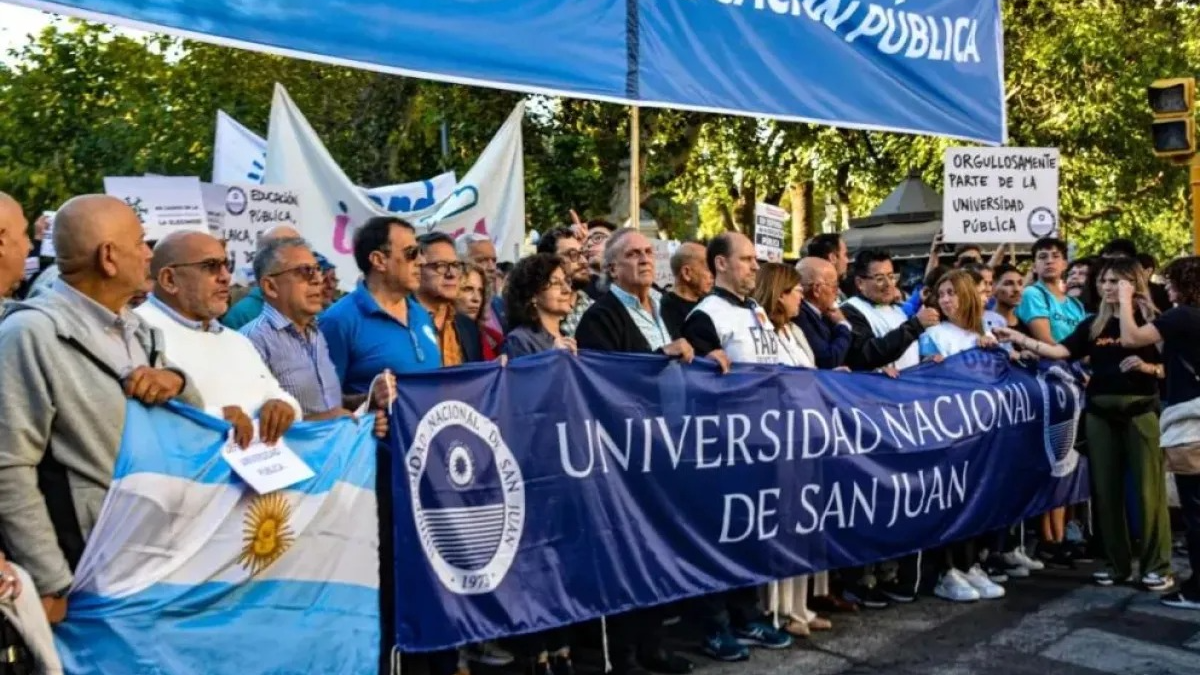 Gremios universitarios aceptaron la oferta del Gobierno y suspendieron el paro