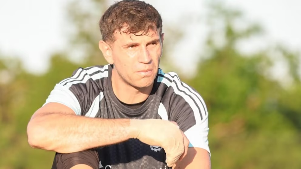 Parte médico positivo de Dibu Martínez antes del debut contra Argelia