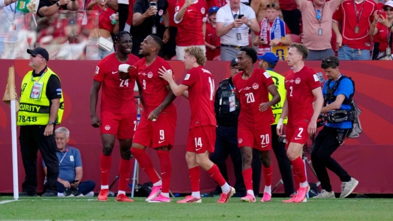 Canadá se impuso y empató el partido 1 a 1 contra Bosnia 