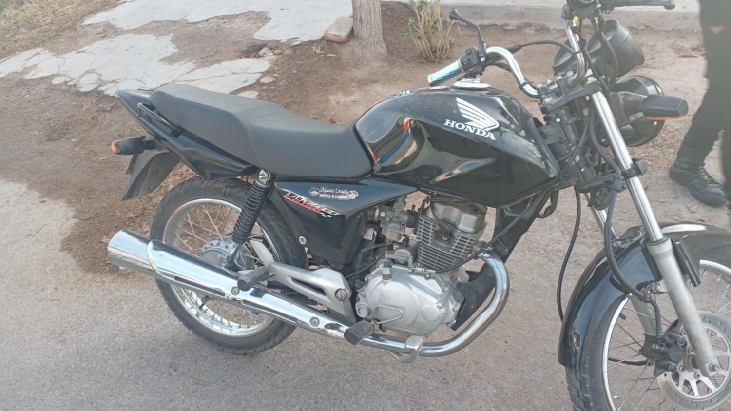 Le robó la moto a su abuelo, pero la Policía logró recuperarla en Santa Lucía