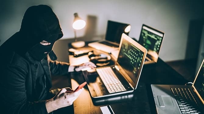 La banda que vendía datos del Renaper y Pami para estafas digitales