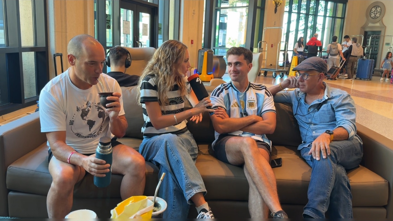 “La palabra ciclista me queda grande”: la increíble travesía de tres hinchas rumbo a Kansas