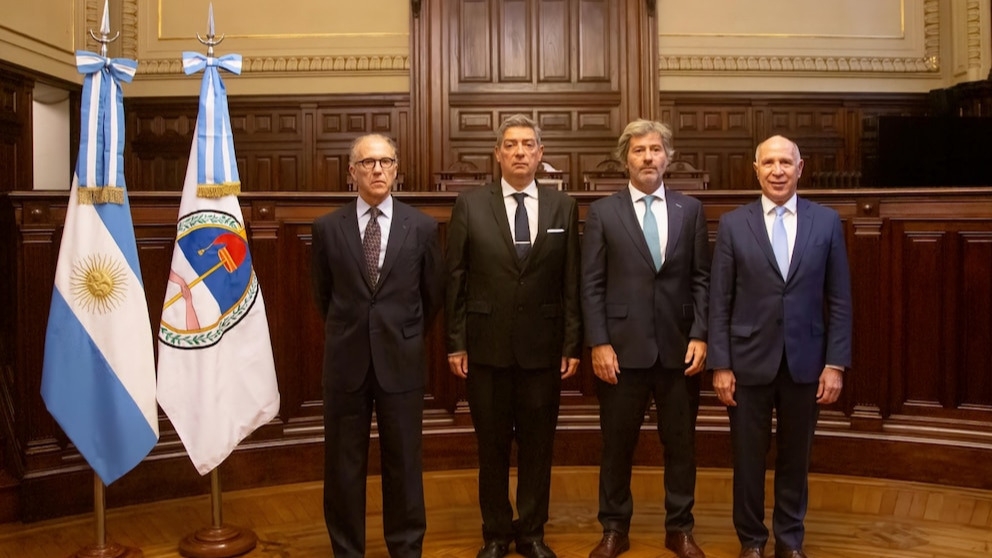 El Gobierno cambió el proceso para elegir jueces de la Corte Suprema