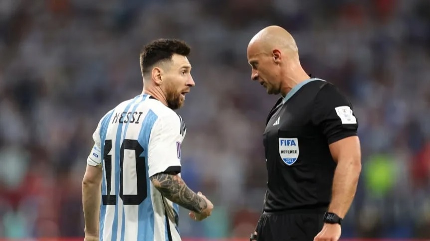 Quién es Szymon Marciniak, árbitro del debut argentino en el Mundial 2026 