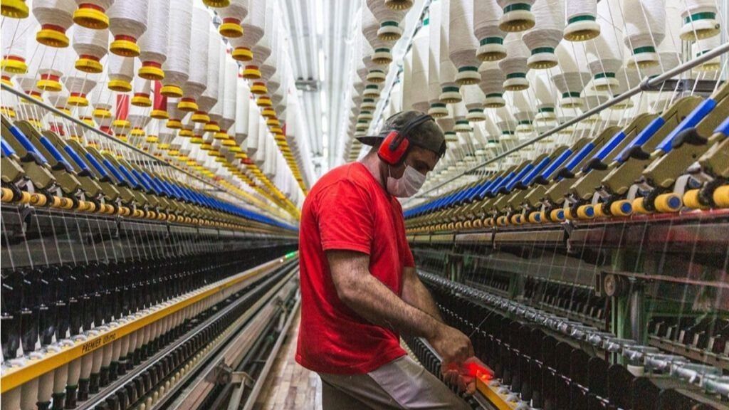 Sin brotes verdes para la industria argentina en una economía más reducida