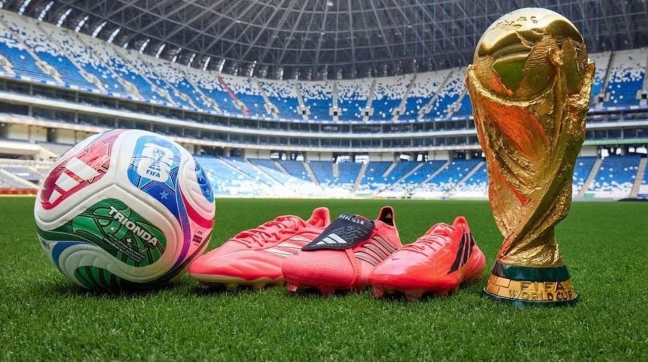 Por qué el Mundial se llenó de botines rosas y la excepción de Messi