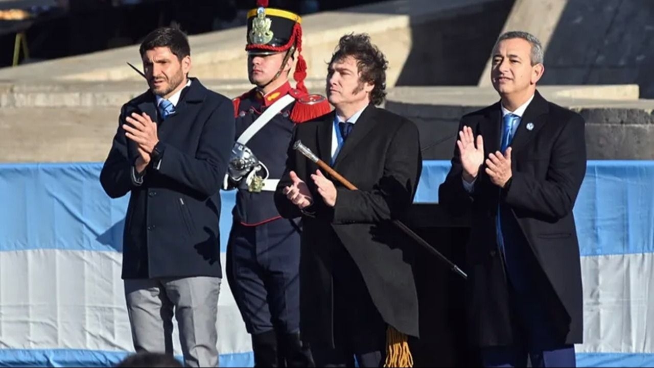 El PRO le pidió a Milei que Adorni no viaje a Rosario en el acto del Día de la Bandera