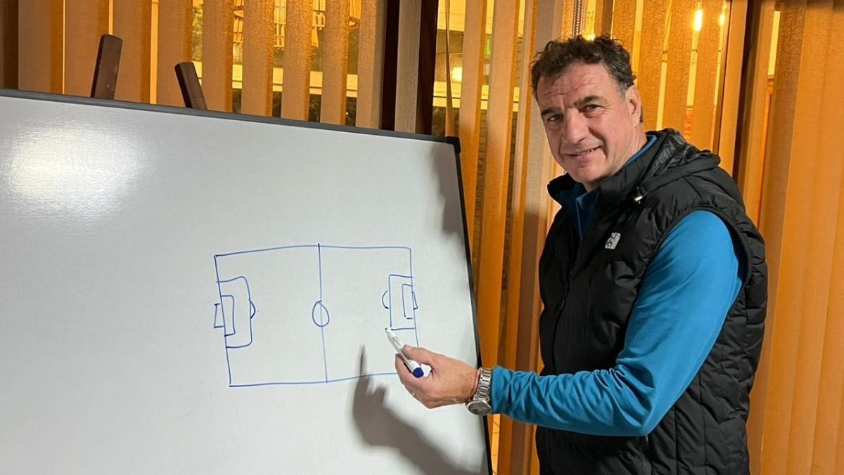 Ricardo Dillon iniciará una gira internacional con clínicas y scouting en dos países