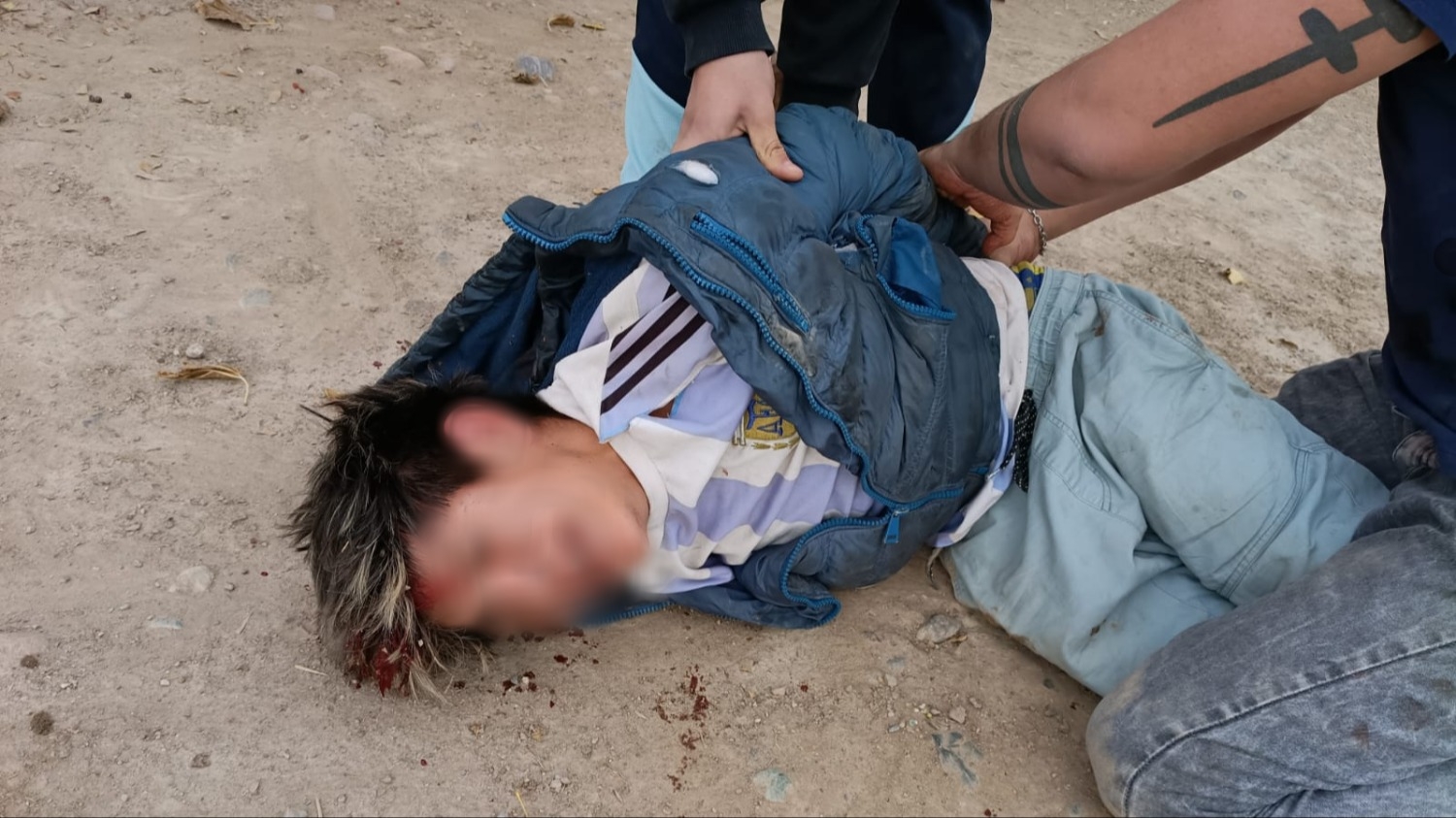 Vecinos pidieron ayuda y un policía que estaba de descanso atrapó a un ladrón