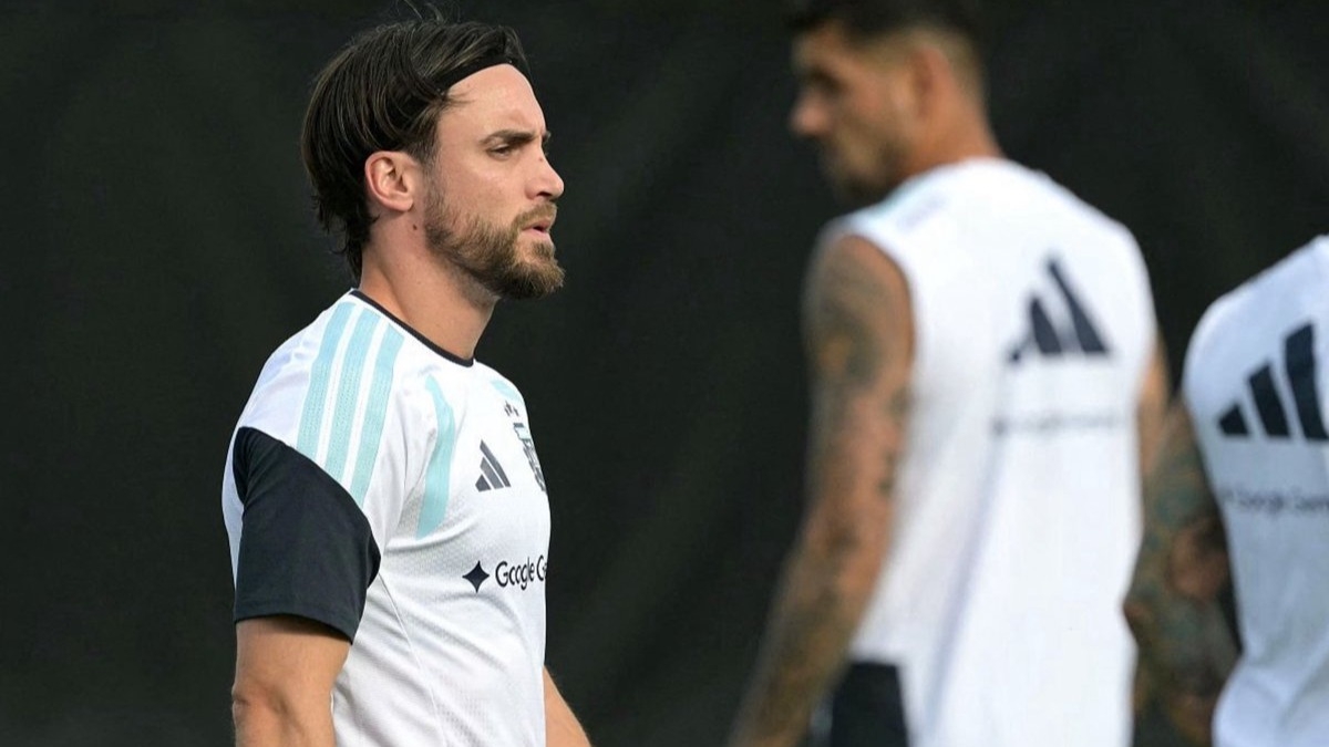 Paredes y Tagliafico mejoran y podrían jugar con la Selección Argentina