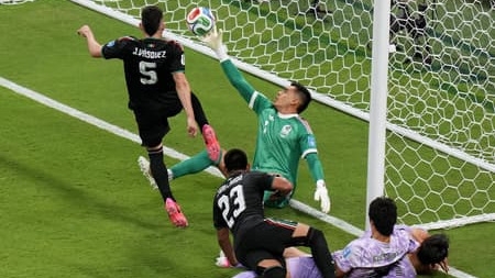 México venció a Corea del Sur y se aseguró el primer puesto del Grupo A
