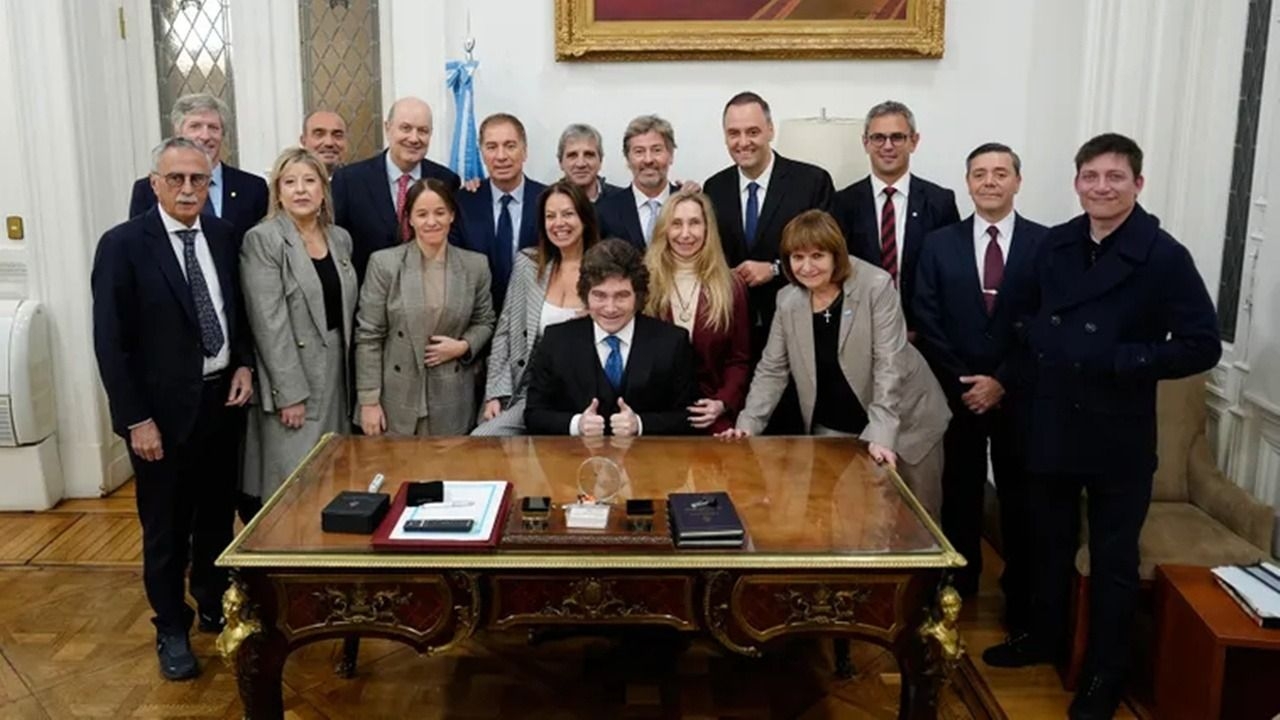 Quiénes suenan para reemplazar a Adorni si avanza su remoción
