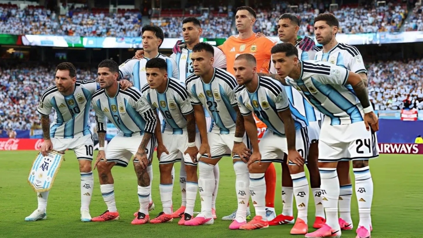 Con cuatro cambios en mente, Scaloni define el equipo contra Austria
