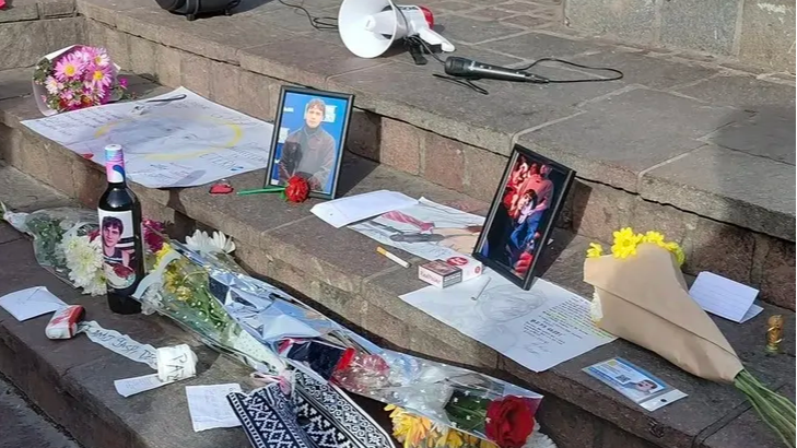 Miles de fanáticos despidieron a Gaspi con un homenaje en el Obelisco
