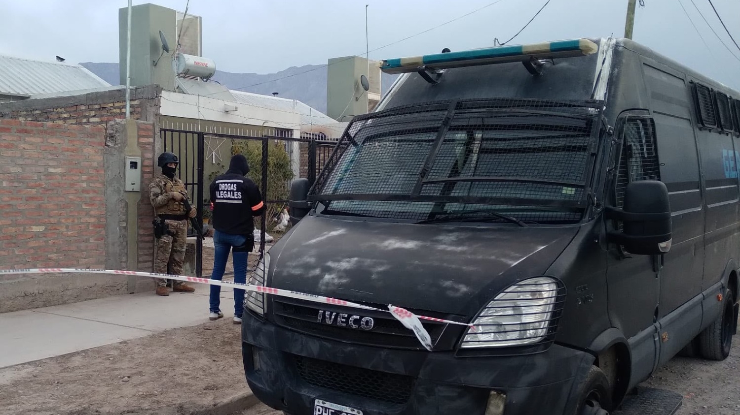 Realizaron un importante despliegue antidroga en un barrio de Pocito