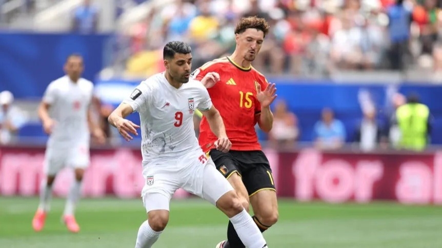 Con uno menos, Bélgica empató con Irán y peligra su estancia en el Mundial