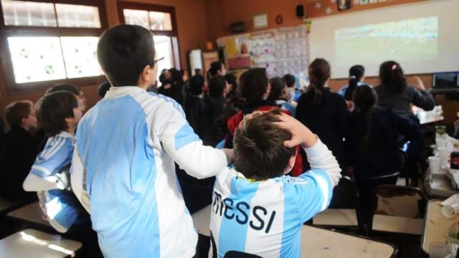 Argentina juega el Mundial a las 14 horas: qué pasará con las clases en San Juan