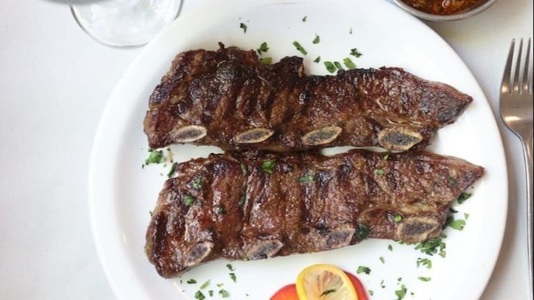 La forma fácil y sencilla en la que podés hacer asado al vino tinto