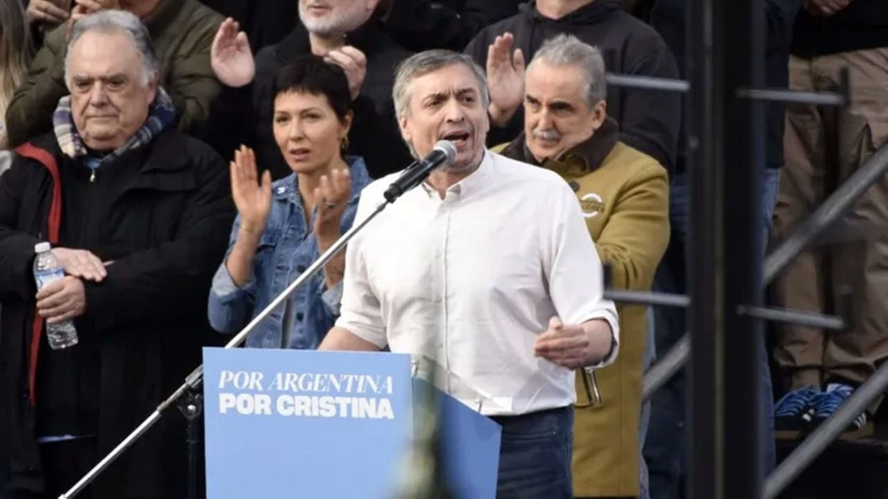 Máximo Kirchner mueve fichas para suceder a Cristina y crece la tensión con Kicillof