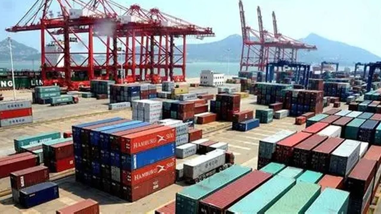 El Gobierno flexibilizó la importación de maquinaria usada