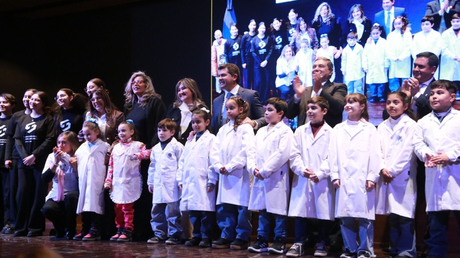 Orrego destacó avances educativos y proyectó el San Juan futuro
