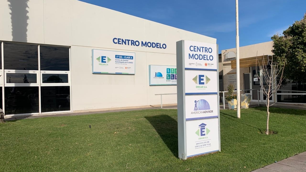 Qué necesito y cuánto cuesta sacar el carnet profesional en San Juan