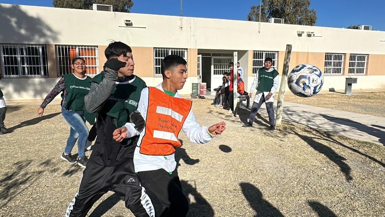 Un Mundialito fortalece valores y vínculos en una escuela de educación especial