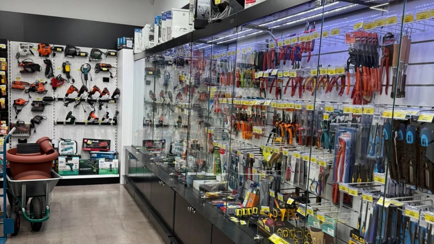 Con un proyecto, buscan descentralizar las habilitaciones para comercios en San Juan