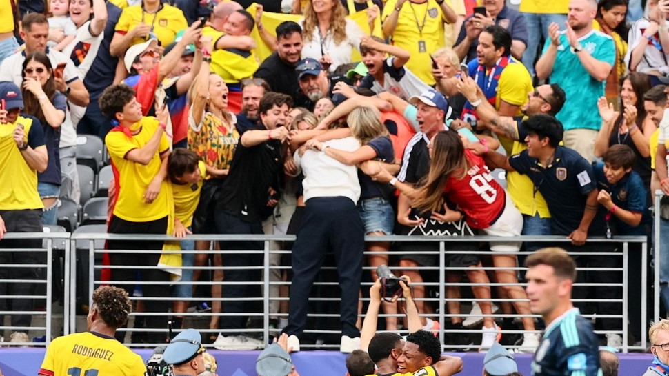 Así festejó Beccacece el gol que clasificó a Ecuador a 16avos