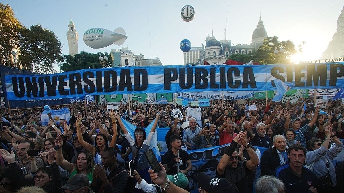 La Corte Suprema dejó firme la cautelar que obliga al Gobierno a aplicar la Ley de Financiamiento Universitario