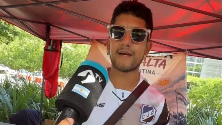 Cotizan en dólares: argentinos venden vasos de fernet para seguir a la Selección