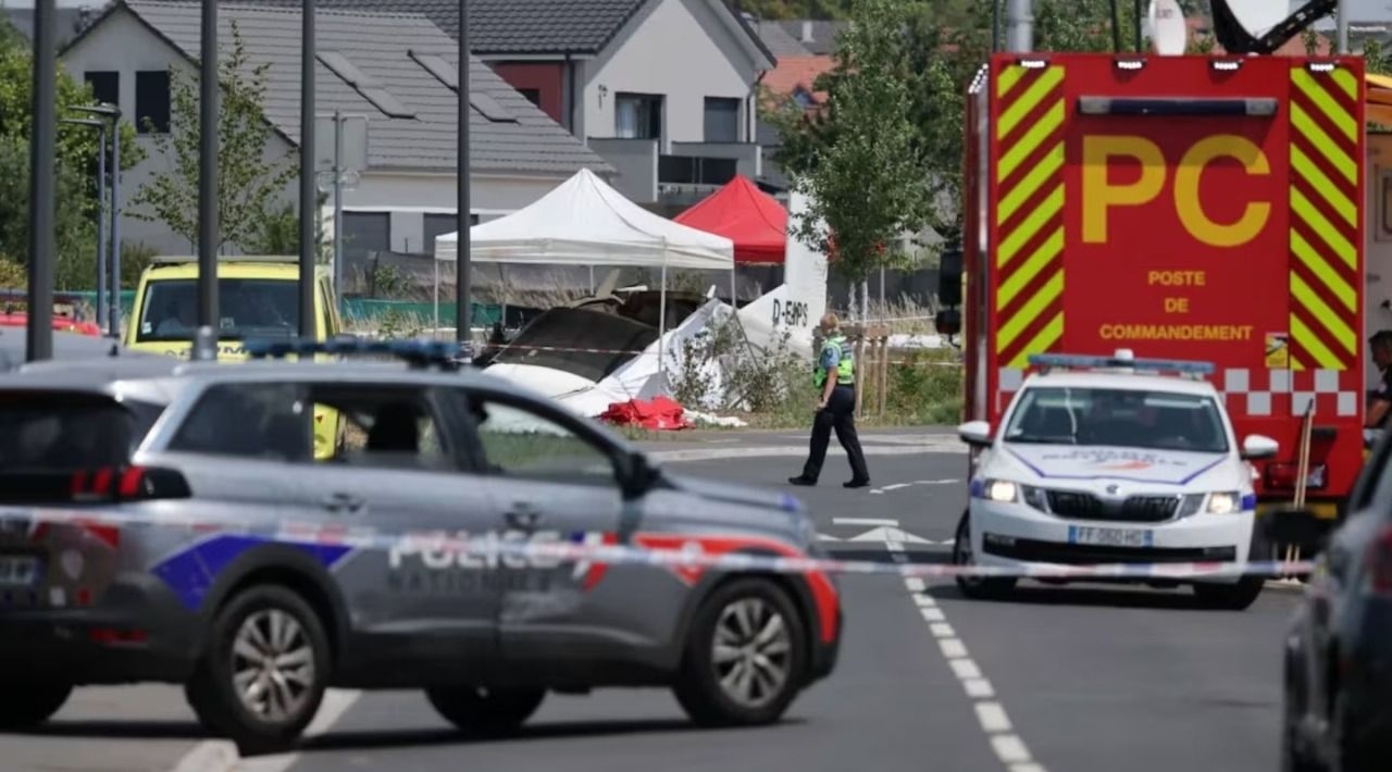 Una avioneta en Francia cayó y murieron 11 personas