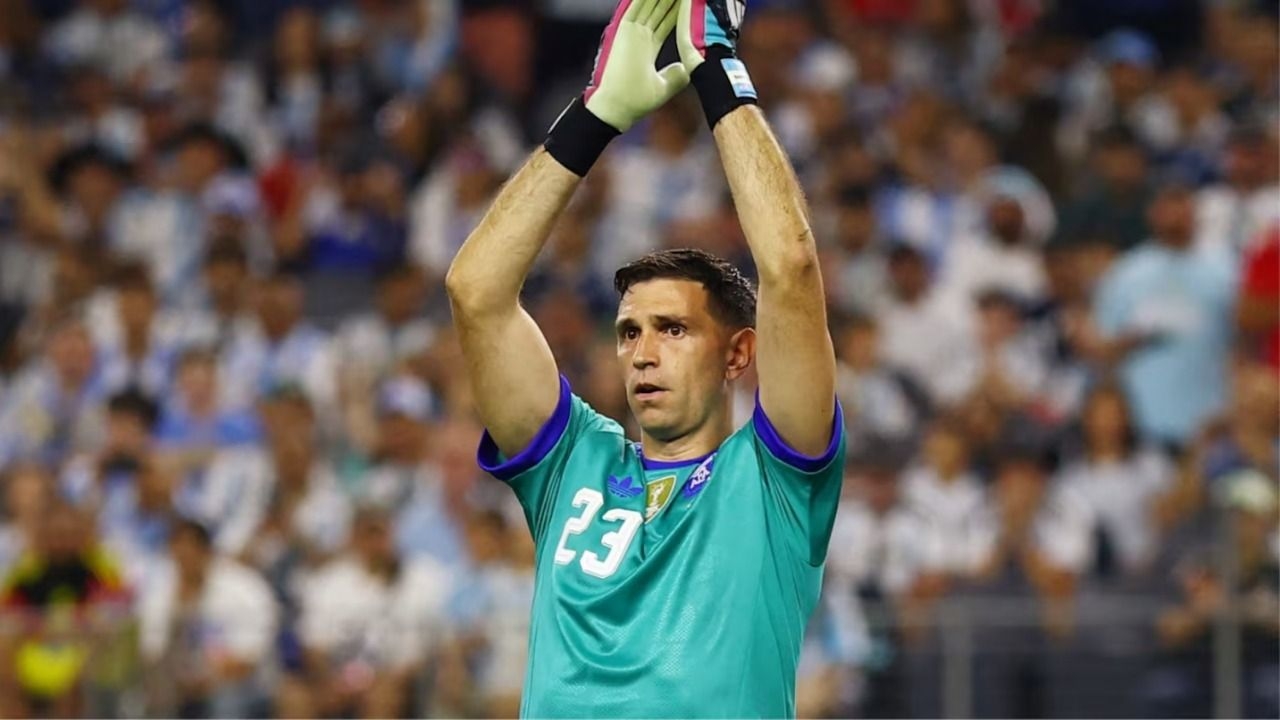 El Dibu Martínez participó en el golazo de Lo Celso ante Jordania