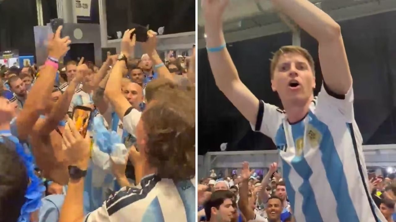 Hinchas argentinos encontraron una billetera y la devolvieron con un insólito método