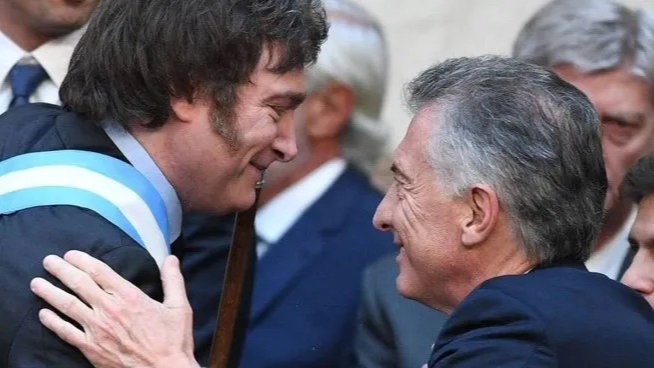 Milei calificó de “estafa” el reperfilamiento de la deuda de Macri