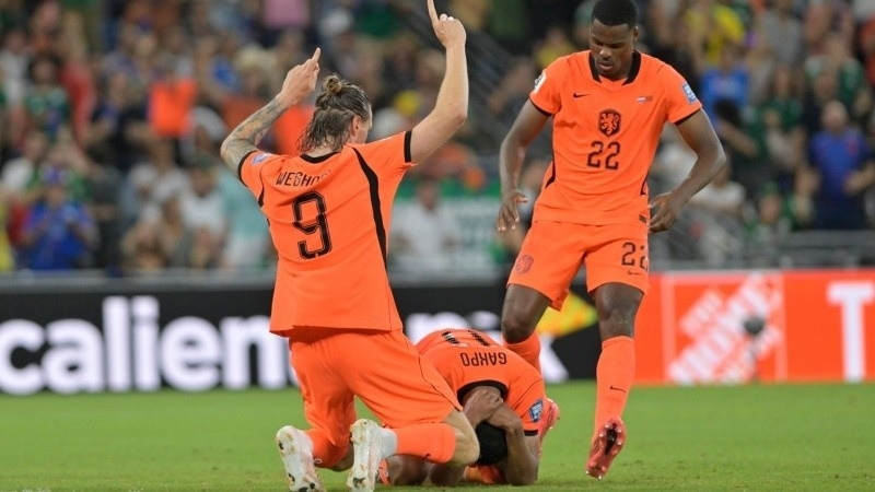 El emotivo festejo de gol de Gakpo a días de la muerte de su hijo