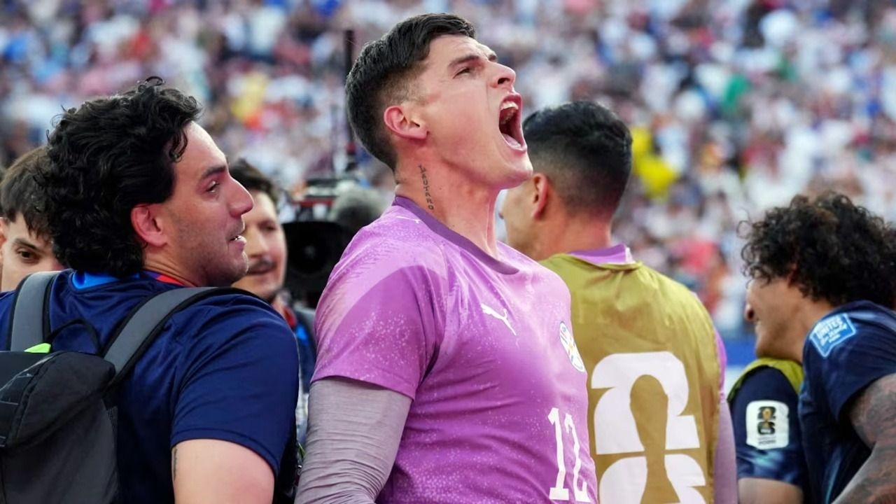 San Lorenzo celebró la heroica actuación de Orlando Gill en Paraguay