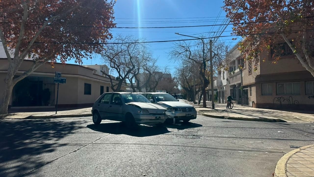 Dos mujeres fueron hospitalizadas tras un choque en Capital