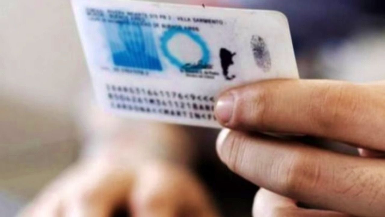 La Justicia anuló el DNU que daba a Migraciones la ciudadanía