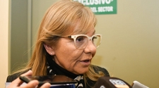 Paritaria: López dijo que no hay pirámide achatada en el salario docente 