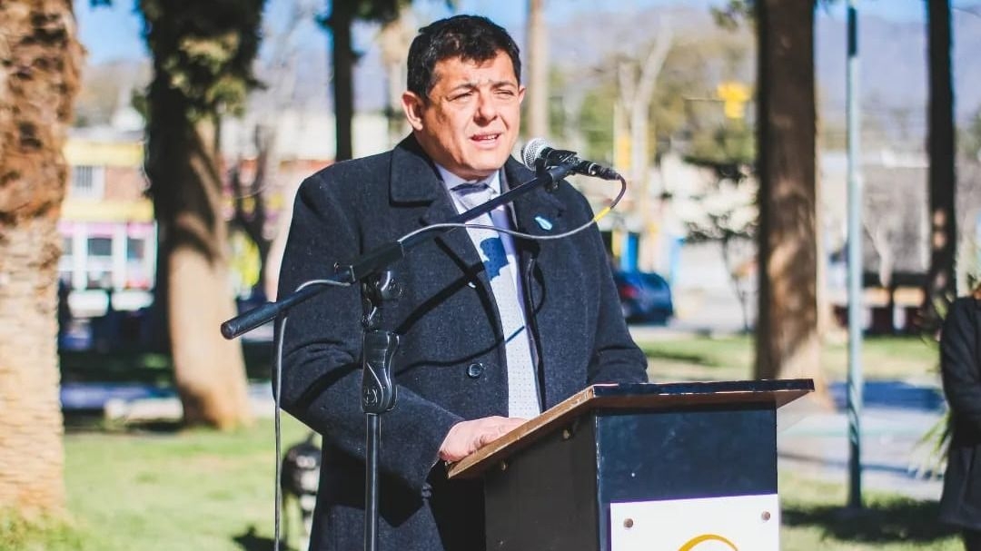 El intendente de Jáchal volvió a quejarse por la fecha de la FNS