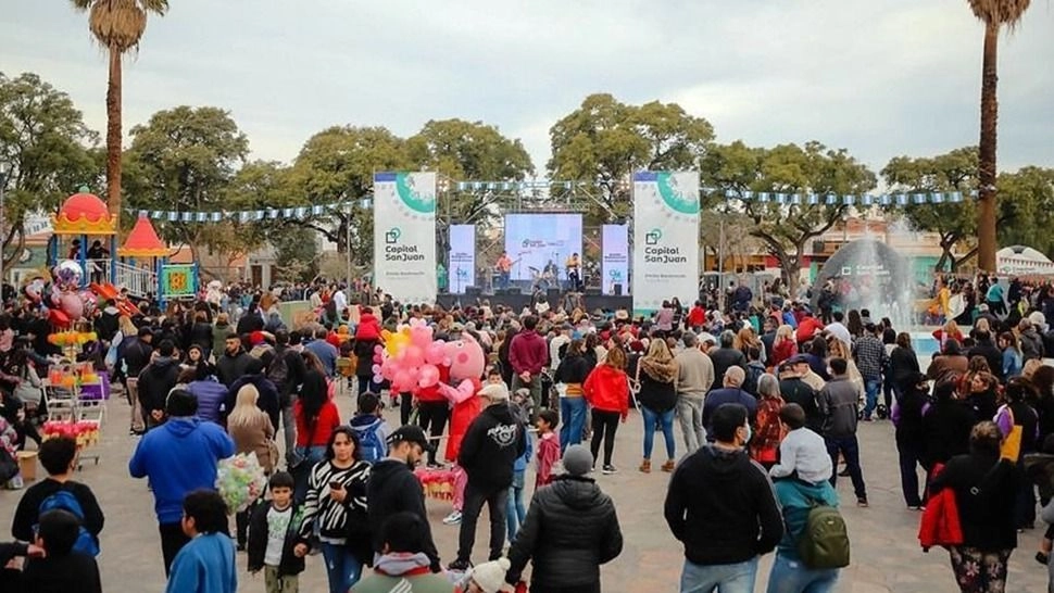 Llega a Capital "Vacaciones en tu Plaza” con arte, música y risas