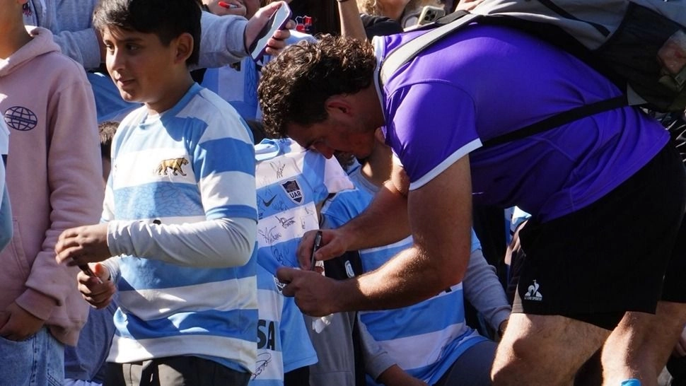 Los Pumas tuvieron un entrenamiento abierto para fanáticos de San Juan