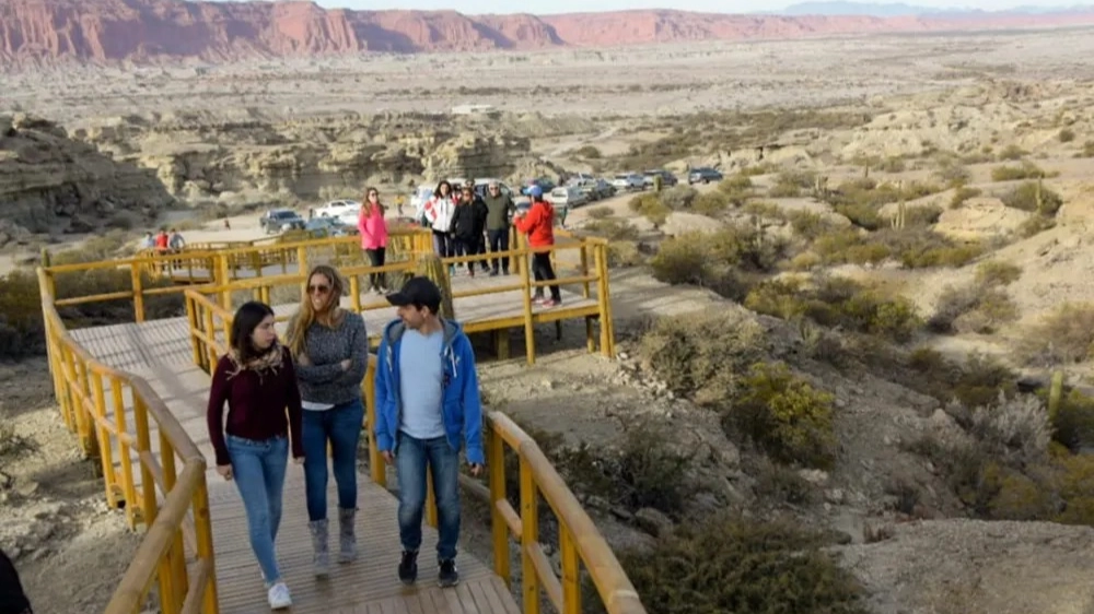 Con 50% de reservas en los departamentos alejados, hoteleros espera un repunte