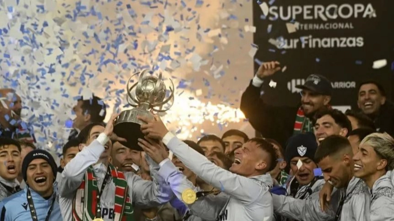 Vélez le ganó a Estudiantes y se consagró campeón de la Supercopa Internacional